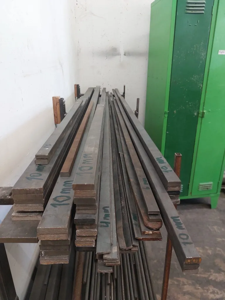 60 x 15 mm Flachstahl Bandstahl Flacheisen Stahl Eisen von 100 bis 3000 mm - Länge: 1400 mm 60 x 15 mm Flachstahl Bandstahl Flacheisen Stahl Eisen von 100 bis 3000 mm - Länge: 1400 mm