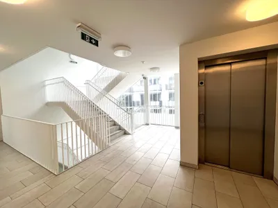 Attraktive 2-Zimmerwohnung mit Balkon und Kühldecke – Bild 3