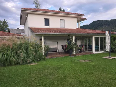 6-Zimmer-Haus mieten in Klagenfurt Land – 180 m², € 2.600 – Bild 1 von 28
