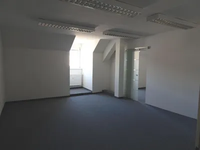4-Zimmer-Gewerbeimmobilie mieten in Bruck-Mürzzuschlag – 100 m², € 1.272 – Bild 5 von 11
