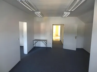 4-Zimmer-Gewerbeimmobilie mieten in Bruck-Mürzzuschlag – 100 m², € 1.272 – Bild 3 von 11