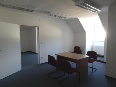 4-Zimmer-Gewerbeimmobilie mieten in Bruck-Mürzzuschlag – 100 m², € 1.272 – Bild 4 von 11