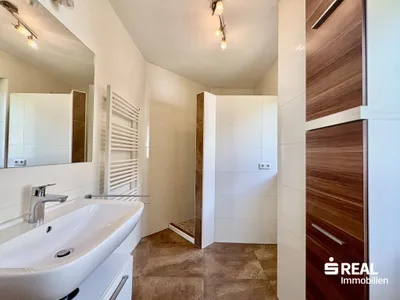 2-Zimmer-Wohnung kaufen in Zell am See – 53 m², € 195.000 – Bild 4 von 11