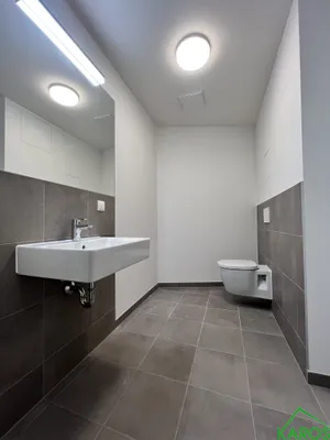 2-Zimmer-Gewerbeimmobilie mieten in Wien – 147 m², € 1.946 – Bild 13 von 17