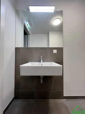 2-Zimmer-Gewerbeimmobilie mieten in Wien – 147 m², € 1.946 – Bild 12 von 17