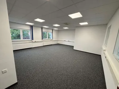 7-Zimmer-Gewerbeimmobilie mieten in Graz – 313 m², € 3.990 – Bild 6 von 15