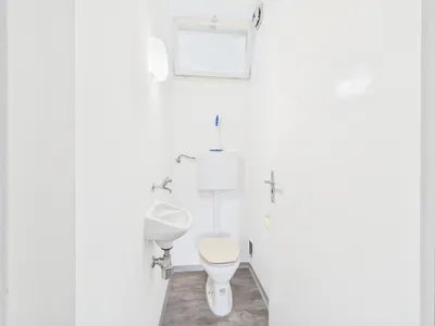 8-Zimmer-Haus mieten in Linz Land – 230 m², € 1.490 – Bild 12 von 26
