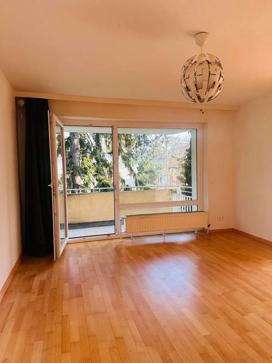 Balkonwohung in grün Ruhelage 2-3 Zimmer - Ansicht 2