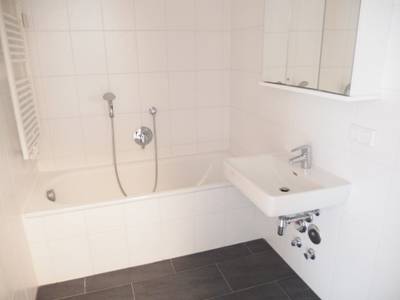 Hervorragend geschnittene 2-Zimmer-Wohnung mit Balkon Richtung Innenhof + Garagenstellplatz | Besichtigung am 15.06.26 (Anmeldung notwendig)