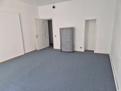 7-Zimmer-Wohnung mieten in Wien – 210 m², € 800 – Bild 11 von 24