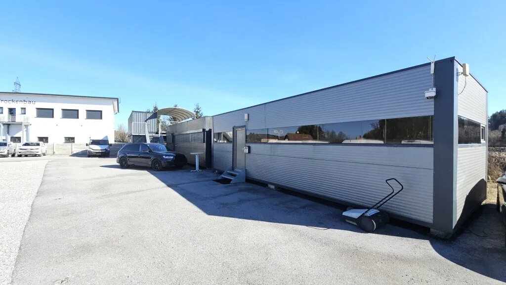 Autoabstellplätze für bis zu 300 Autos, Büro- Container, Toilette, ca. 300 Meter v. Autobahnauffahrt, Gleisdorf bei Graz - Ansicht 3
