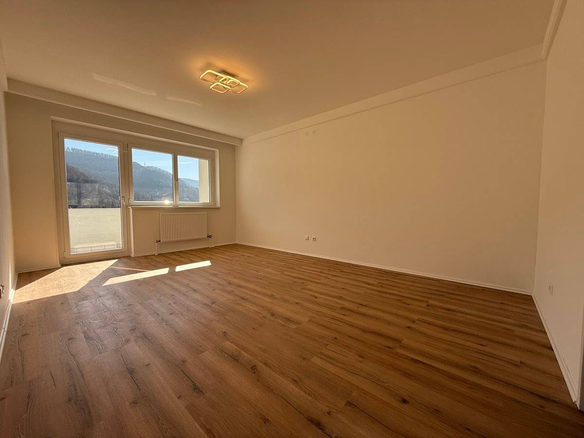 *NEU* Kernsanierte - Exklusive 2-Zimmer-Wohnung - Hochwertige Ausstattung - Einbauküche - Fernblick - Lift - Loggia - Provisionsfrei - Ansicht 3