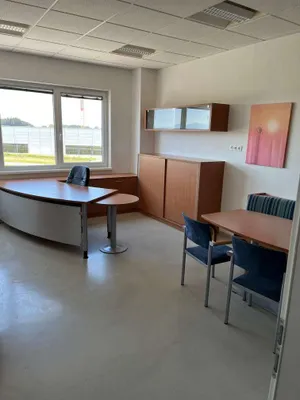3-Zimmer-Gewerbeimmobilie mieten in Wels-Land – 80 m², € 599 – Bild 6 von 12
