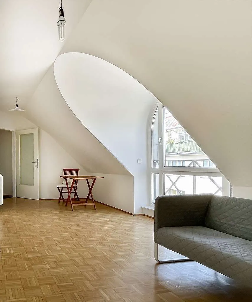 3 Zimmer-DG-Wohnung zentrumsnah (nähe Wallensteinplatz), hell, Neubau, Lift, Garten - Widok 3