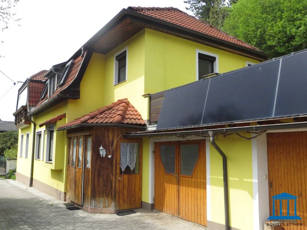 Wohnhaus mit Nebengebäuden in Höflein an der Hohen Wand - Ansicht 2