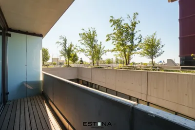 Möbliertes Apartment im TrIIIple Tower mit Pool auf den Dach – Bild 2