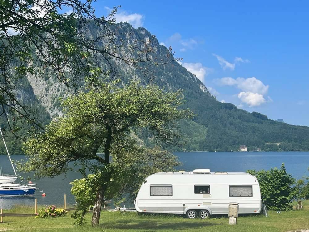hideaway Attersee - Pachtgrundstück für Tinyhaus, Wohnwagen oder Wohnmobil am Attersee in kleiner abgeschlossener Bucht mit eigenem Seezugang - Ansicht 3