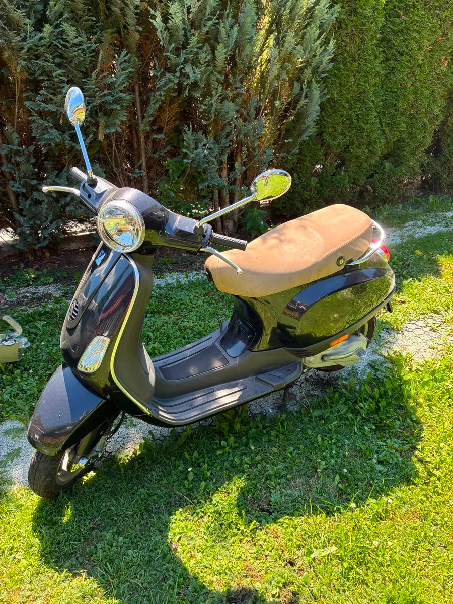 Vespa LX