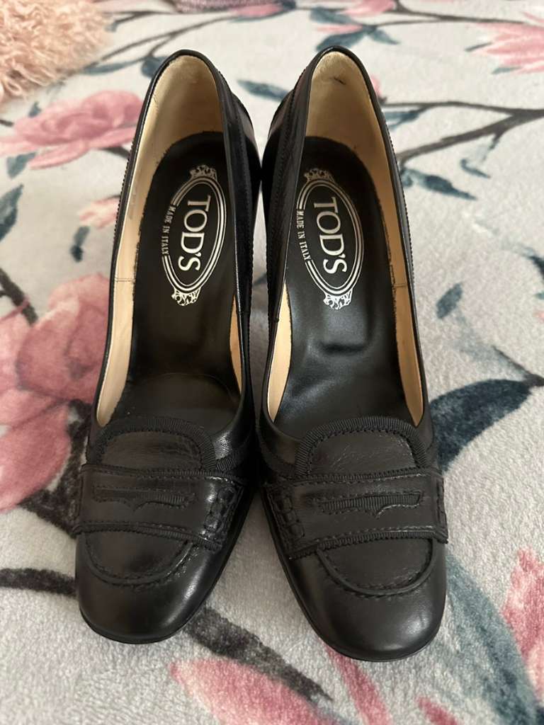 TOD'S hotsell Halbschuhe Fell/Leder Schnürschuhe schwarz Gr. 36,5