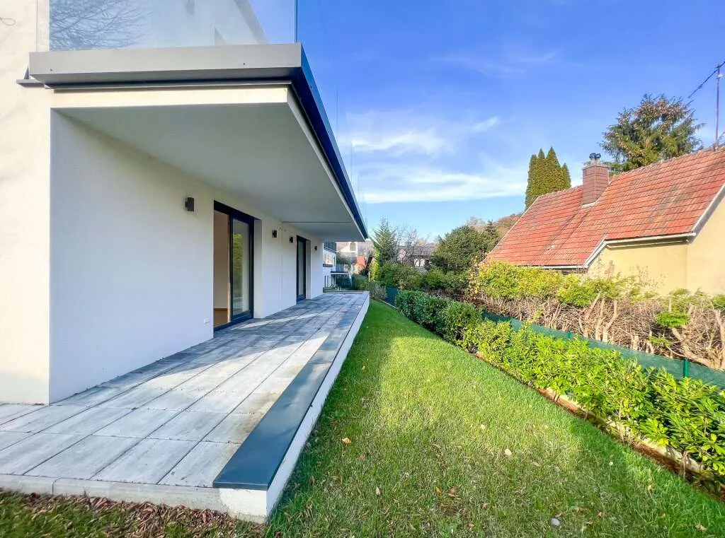 LETZTE EINHEIT! 10 Minuten zum Auhof Center! ERSTBEZUG! Doppelhaushälfte mit 170 m² Wohnfläche in ruhiger Wohnlage mit Grünblick! – pohled 2