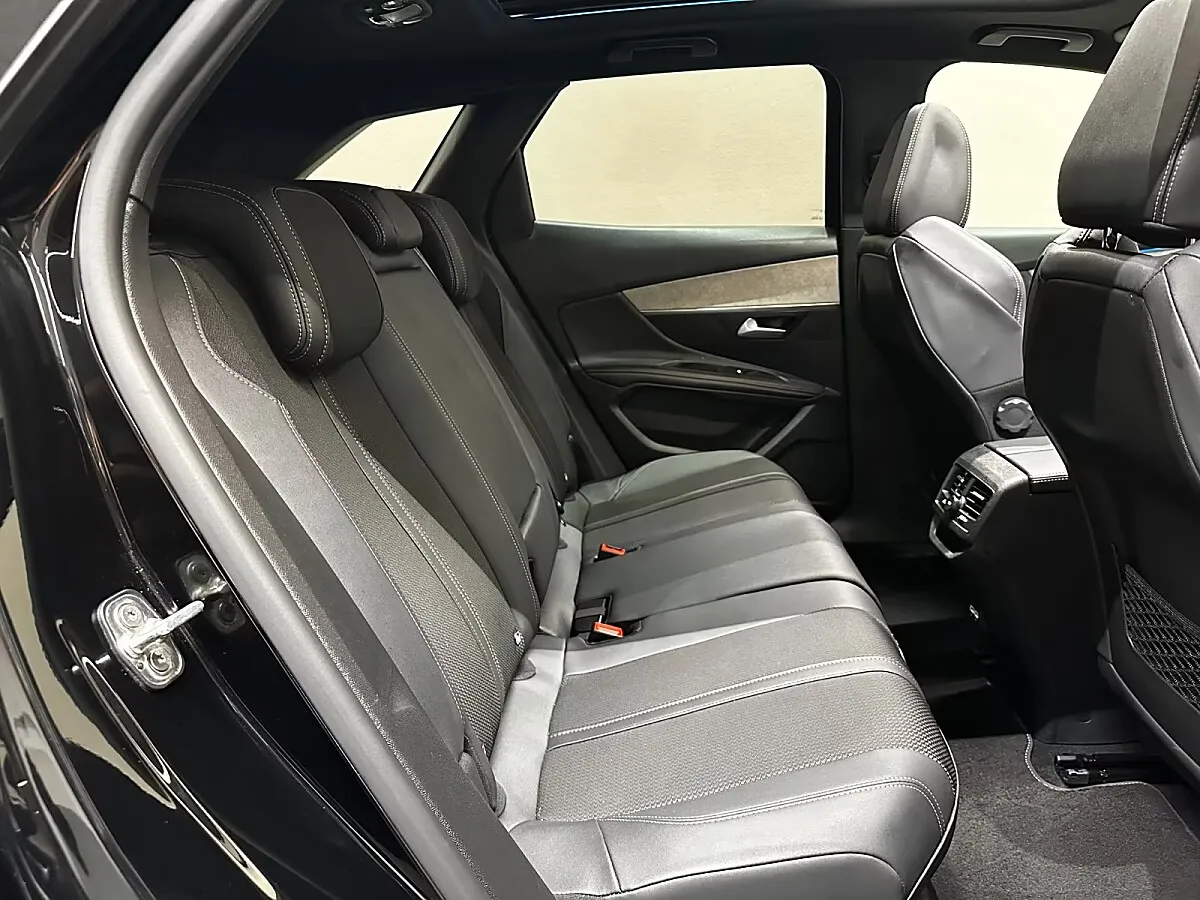 Peugeot 3008 1.2 PureTech 130 GT (EURO 6d) – Bild 16