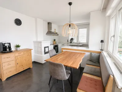 8-Zimmer-Haus mieten in Bregenz – 150 m², € 1.930 – Bild 3 von 16