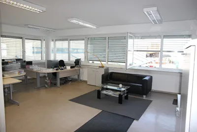 3-Zimmer-Gewerbeimmobilie mieten in Salzburg Stadt – 116 m², € 1.160 – Bild 2 von 6