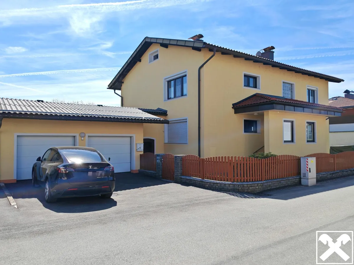 Ruhelage trifft Stadtnähe! Zweifamilienhaus mit Doppelgarage, Pool und Gartenhaus - Widok 2
