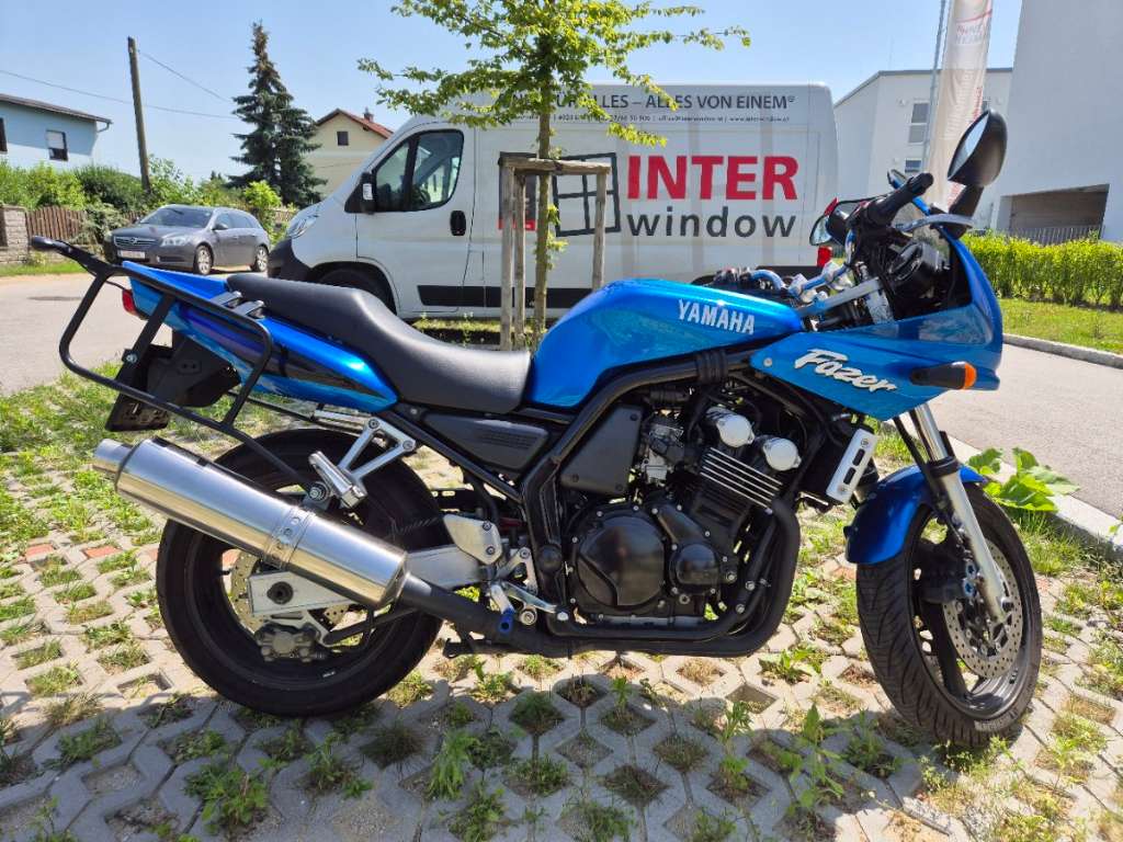 Yamaha FZS 600 Fazer - Pickerl neu Tourer