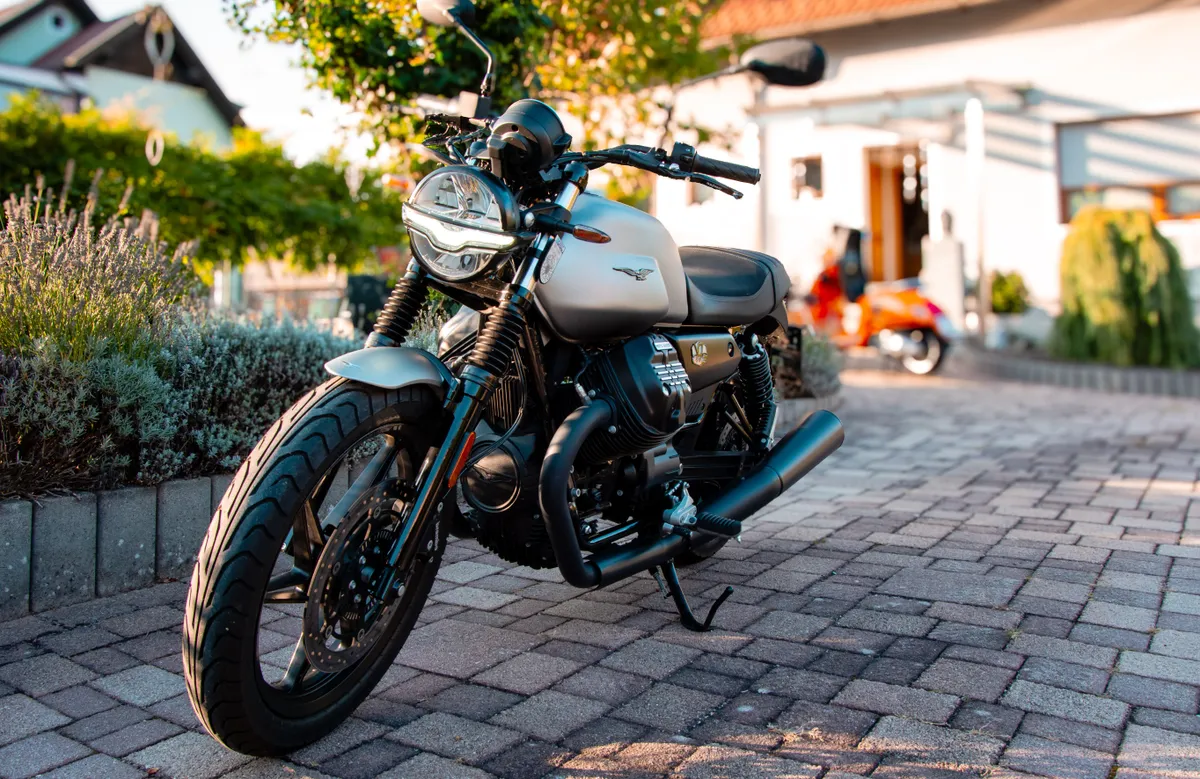 Moto Guzzi V7