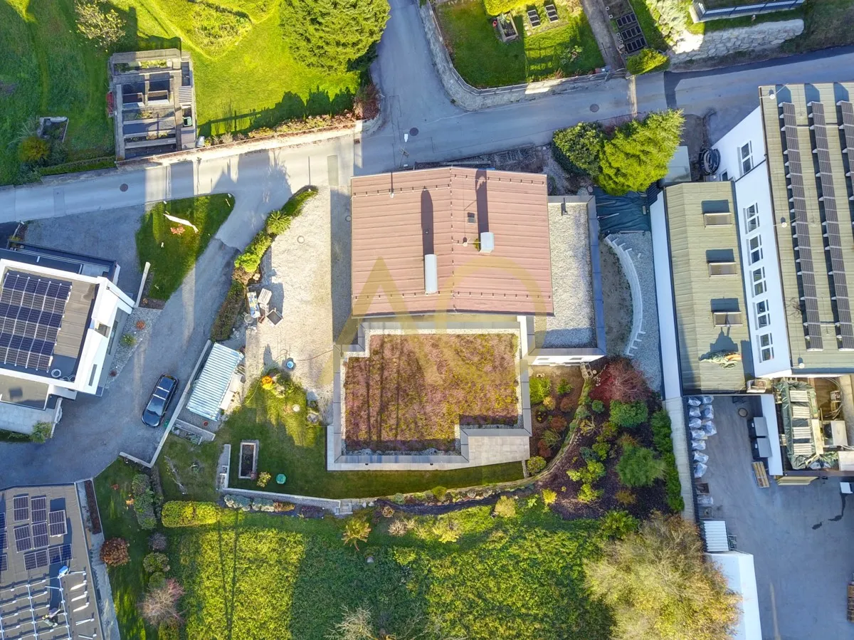 Mehrgenerationen Haus im Zentrum von Kirchbichl bietet Platz für 2 Familien - Ansicht 3