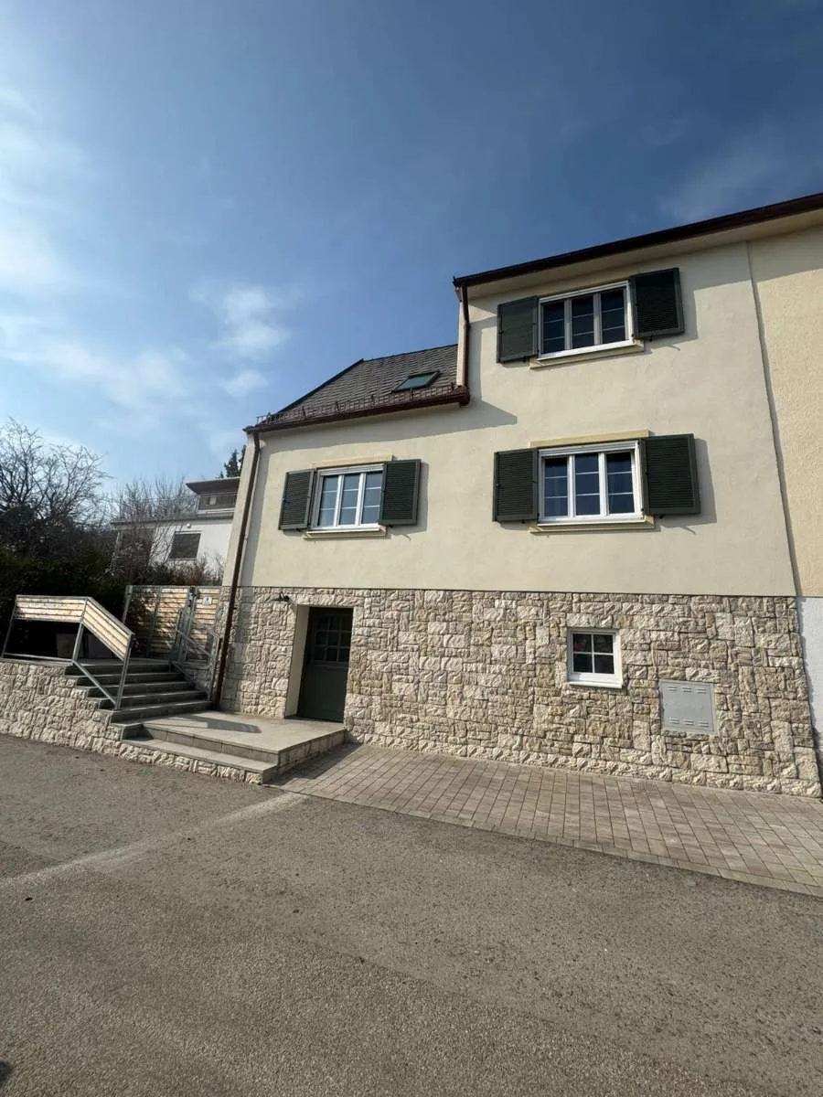 Wunderschönes top saniertes Einfamilienhaus in absoluter Traumlage – pohled 2