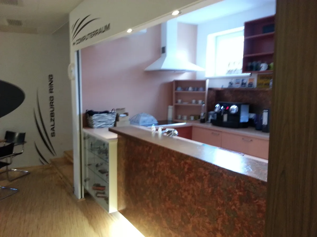 Schöne, helle Schulungs- Büro- und Praxisfläche in zentraler Braunauer Innenstadtlage - Ansicht 2