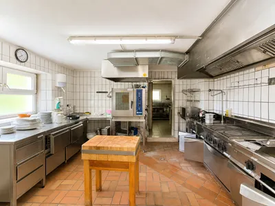 Gewerbeimmobilie mieten in Salzburg-Umgebung – 308 m², € 3.540 – Bild 8 von 11