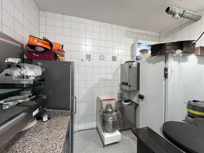Gewerbeimmobilie mieten in Innsbruck-Land – 155 m², € 3.054 – Bild 12 von 22