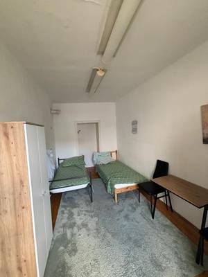 WG-Zimmer provisionfrei und kautionsfrei nahe U-Bahn!