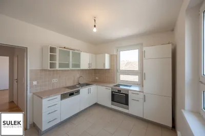 Ideal geschnittene, helle 2 Zimmer Wohnung (rd. 50 m²) in top Lage - ab 1.9.26 – Bild 3