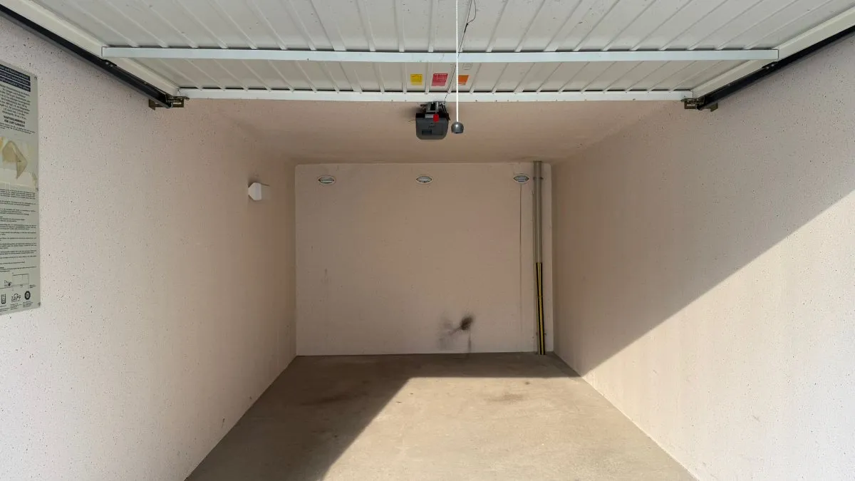 Garage im Stadtzentrum - Ansicht 2