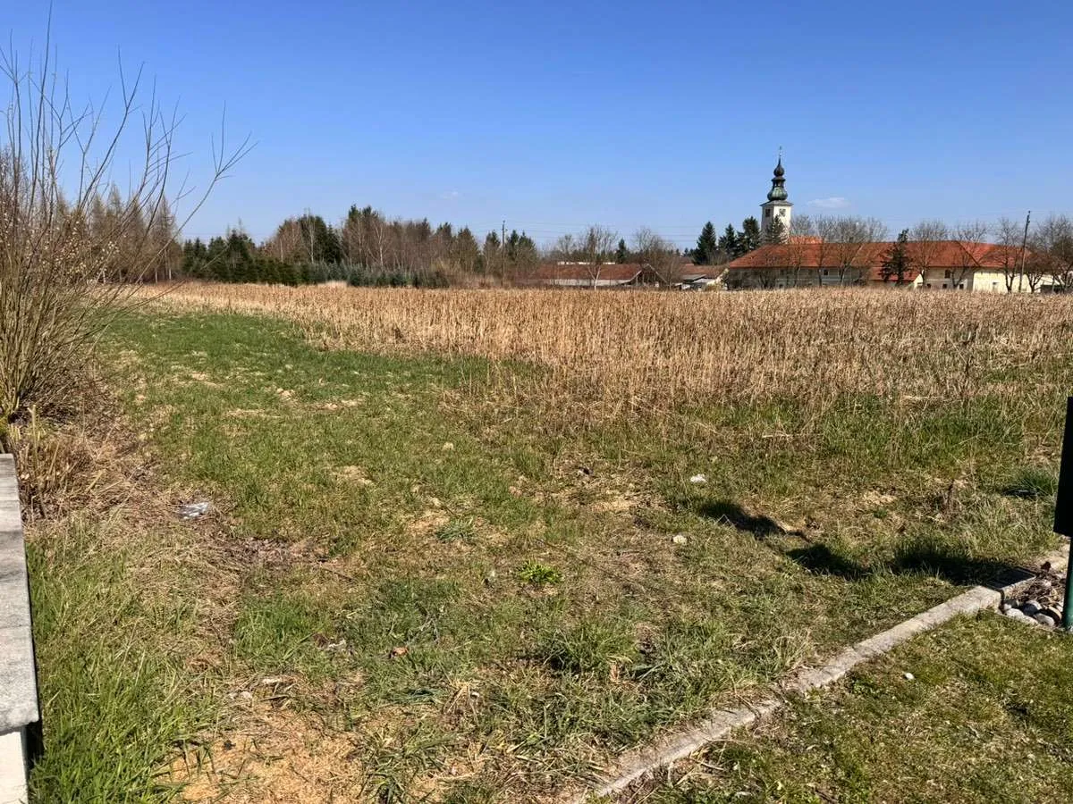 Exklusives Grundstück mit ländlichem Flair im ZENTRUM von Hörsching - ca. 1000 qm - Doppelhausbebauung möglich - Ansicht 2