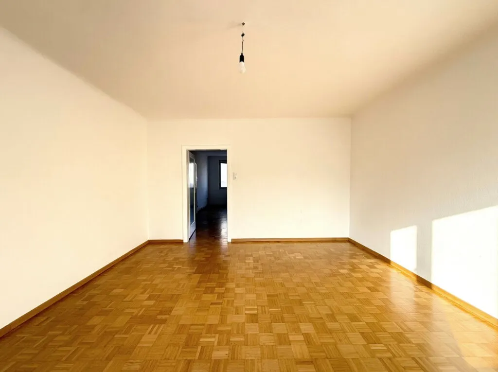 FREIER MIETZINS! WERTSTEIGERUNG durch SANIERUNG! Optimale 2-Zimmer-Wohnung für Paare oder Singles. - Ansicht 3