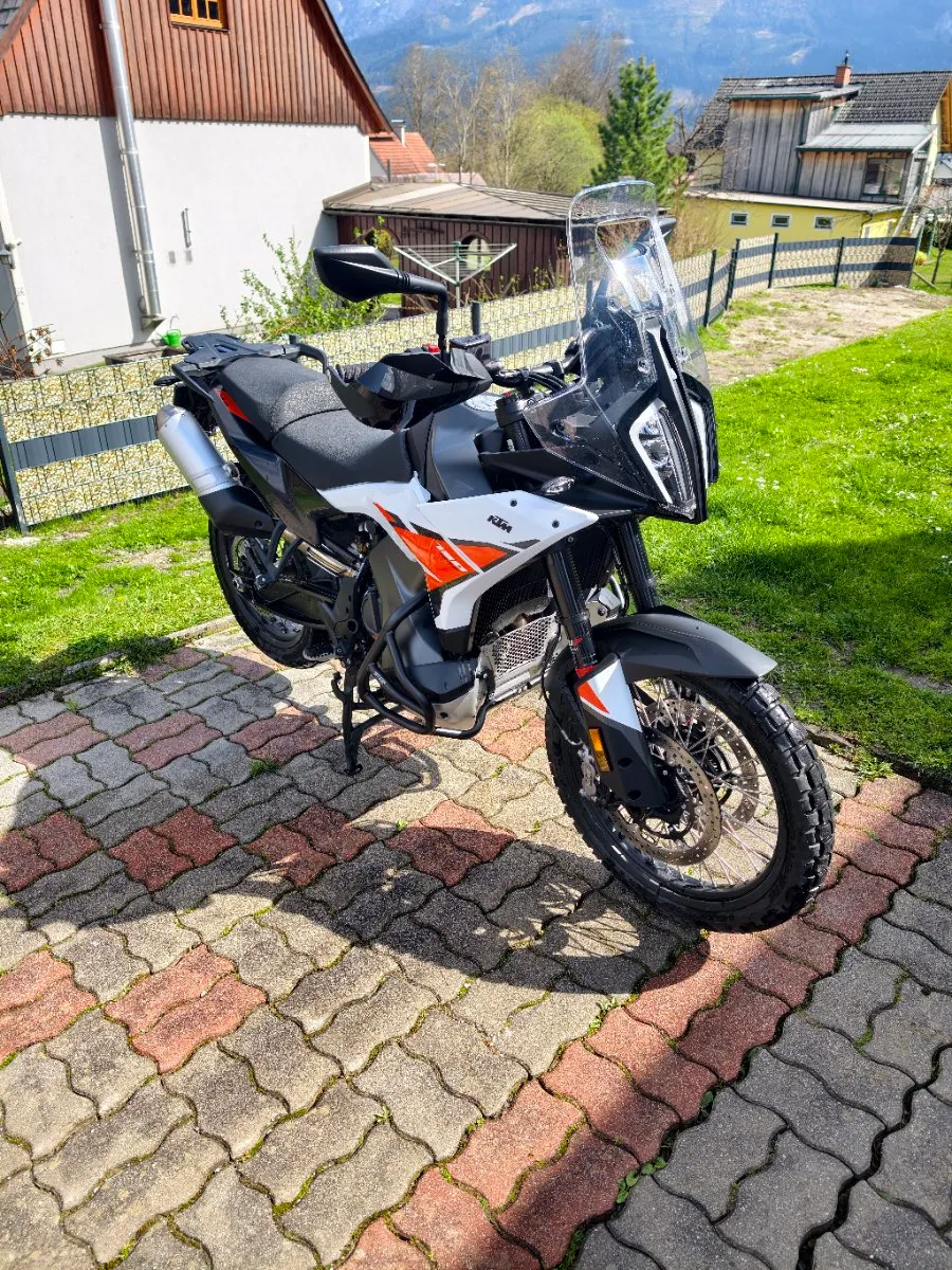 KTM 790