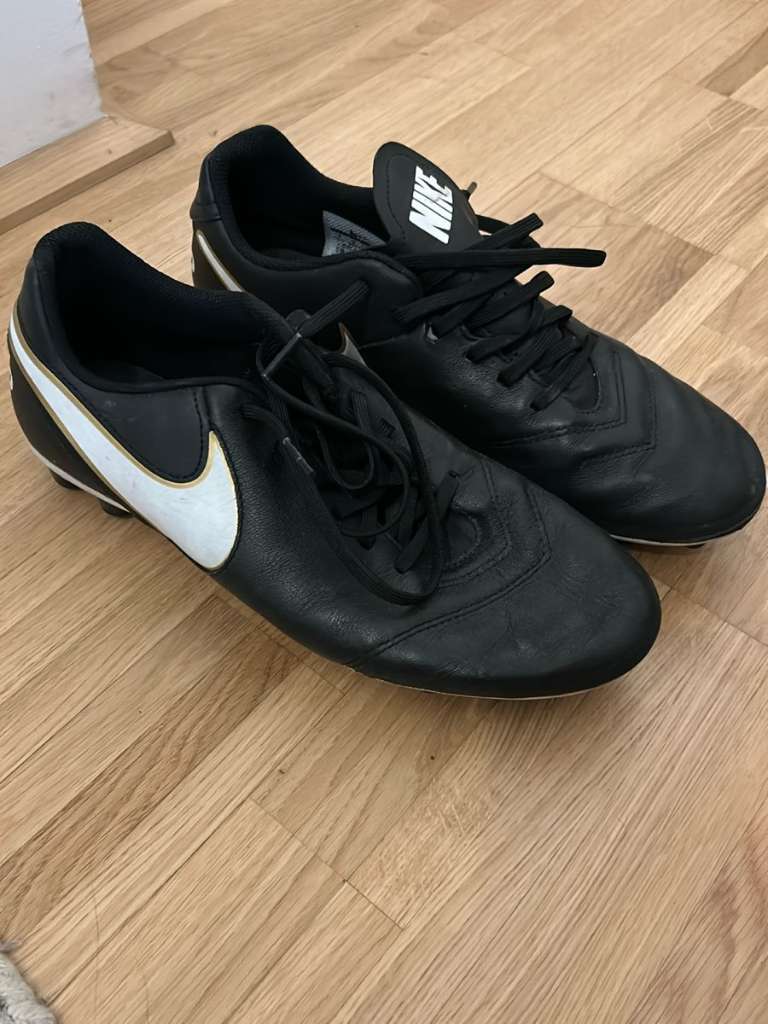 Nike Tiempo Kunstrasenschuhe