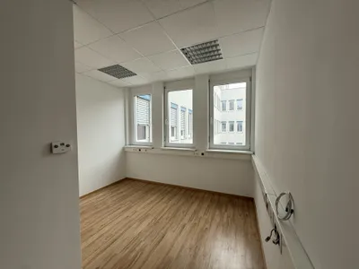 2-Zimmer-Gewerbeimmobilie mieten in Mödling – 41 m², € 447 – Bild 5 von 7