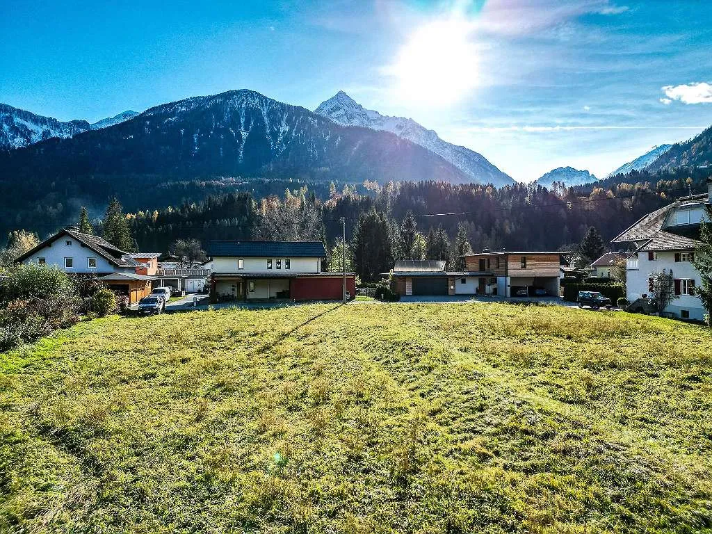 Grund, 1090 m²