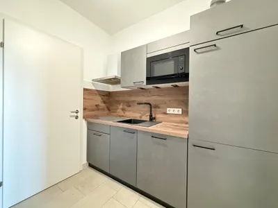 Gewerbeimmobilie mieten in Salzburg-Umgebung – 198 m², € 3.559 – Bild 8 von 9