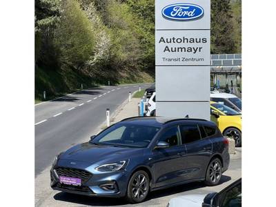 Ford Focus ST-Line Traveller LED- AHK