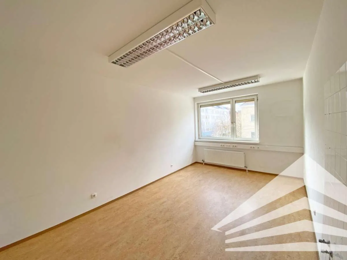 Günstiges 140 m² Büro oder Praxis zu mieten! Ideales Projekt Büro! – pohled 2