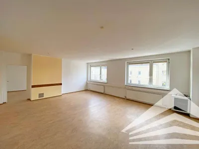 7-Zimmer-Gewerbeimmobilie mieten in Linz – 142 m², € 880 – Bild 1 von 11