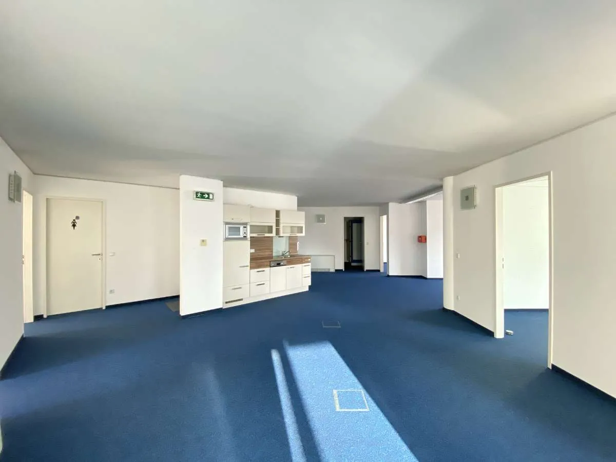Gut geschnittenes Büro mit Aussicht - zentrale Urfahraner Lage, ideal für Start-ups und kleinere Unternehmen - Ansicht 3
