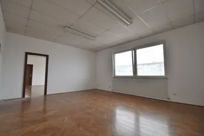 4-Zimmer-Gewerbeimmobilie mieten in Linz Land – 131 m², € 1.100 – Bild 4 von 6